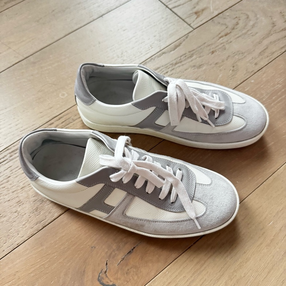 Authentic Hermes boomerang sneakers Size 37